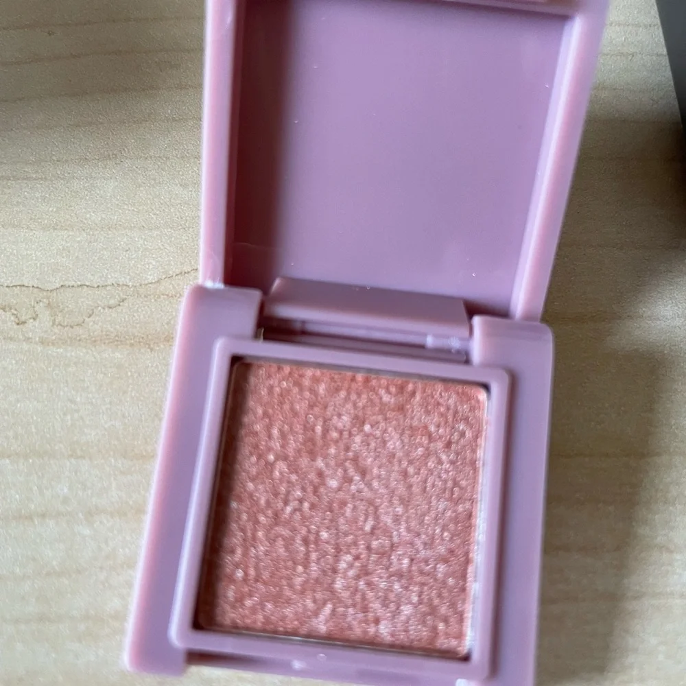 Ciate London metallic eyeshadow deluxe sample, peach, NIB